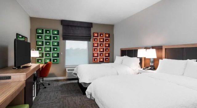 Четырёхместный номер Standard Hampton Inn & Suites West Melbourne-Palm Bay Road