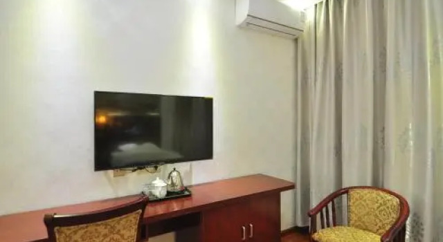 Hanggong Holiday Hotel, Rezerwuj Hotel Hotele w Kunming z parkingiem, Parking