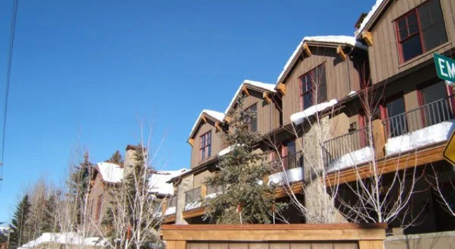 Greyhawk by Wyndham Vacation Rentals, Забронировать Отель Отели Кетчум 3 звезды, рядом с Лыжный ареал River Run Day Lodge, 3*