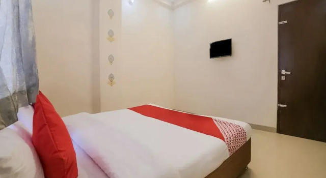 Oyo 37396 Q K Hotel