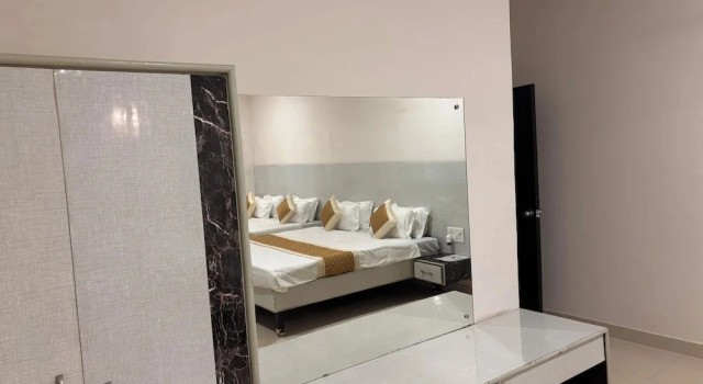 Двухместный семейный номер Standard с видом на город White Pearl - Jabalpur