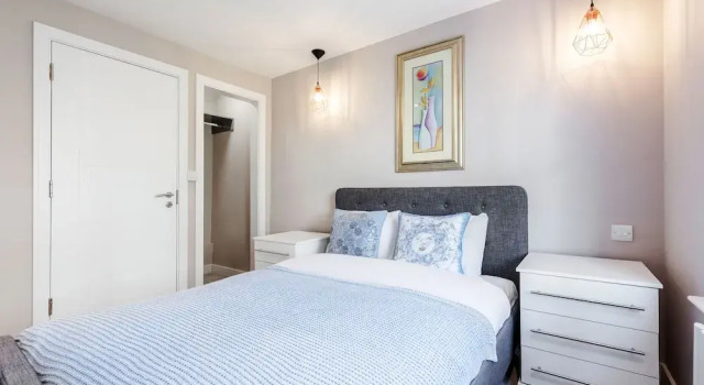 Stylish 2bed 2bath in Notting Hill