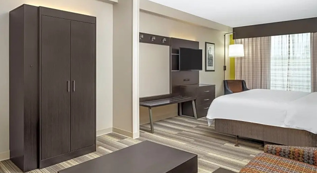 Двухместный люкс Deluxe Holiday Inn Express Hotel & Suites Florence I-95 at Hwy 327 by IHG