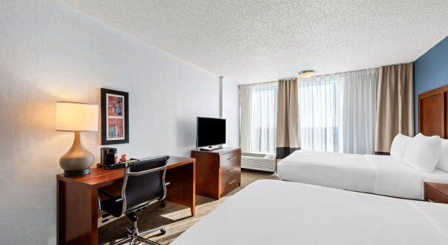 Четырёхместный номер Standard Comfort Inn & Suites Omaha Central
