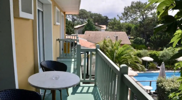 Трёхместный номер Standard с балконом Hôtel Aquitaine