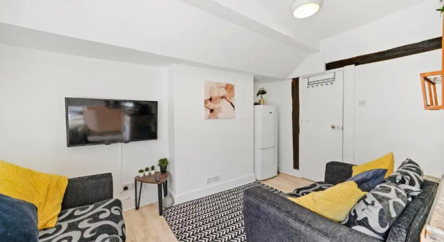 Апартаменты Cosy 3 bedroom house in the heart of Canterbury