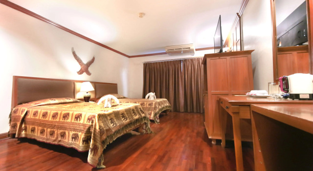 Royal Ivory Sukhumvit Nana