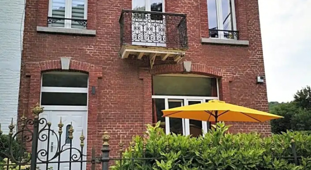 La maison dorée, Забронировать Отель Динан 