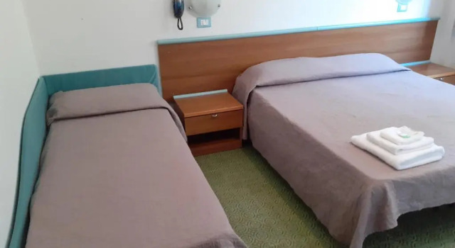 Трёхместный номер Standard Hotel Solaria