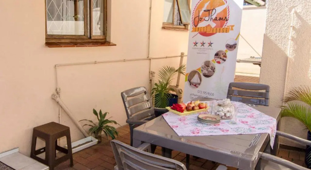 Апартаменты JoThams Bed & Breakfast or Self-catering