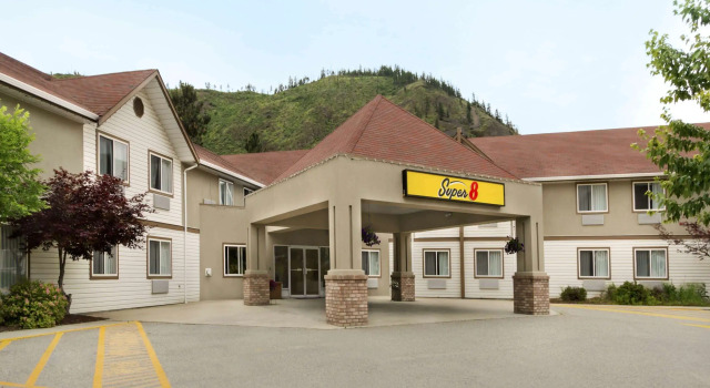 Super 8 by Wyndham West Kelowna BC, Buchen Sie Gasthaus West Kelowna 