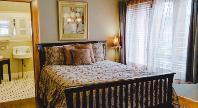 Двухместный номер Standard Leonard at Logan House