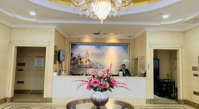 GreenTree Inn Suzhou Railway Station Huqiu Express Hotel, Varaa Hotelli Hotellit Suzhou pysäköinnillä, Pysäköinti