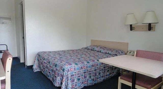 Travel Inn, Buchen Sie Hotel Greensboro North Carolina