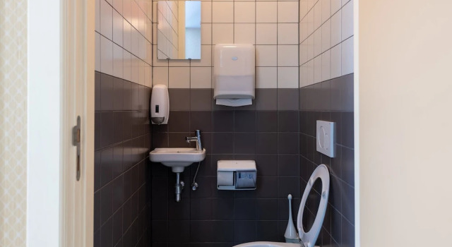 Кровать в общем номере с красивым видом из окна Stayokay Hostel Soest