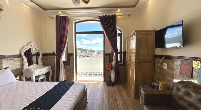 Номер Deluxe Capital O 1198 Dinh Loan Hotel