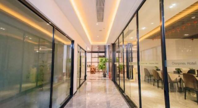 (Xianning South Railway Station Wanda Plaza), Varaa Hotelli Xianning Hubei