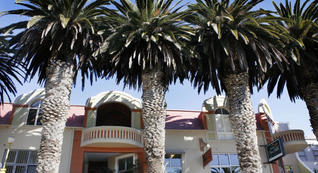 Swakopmund Luxury Apartments, Rezervați Hotel Swakopmund Namibia, aproape de Marine Denkmal