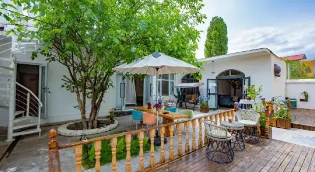 Turks Pacifier Elephant Homestay, Prenota Hotel Hotel a Xinjiang con parcheggio, Parcheggio