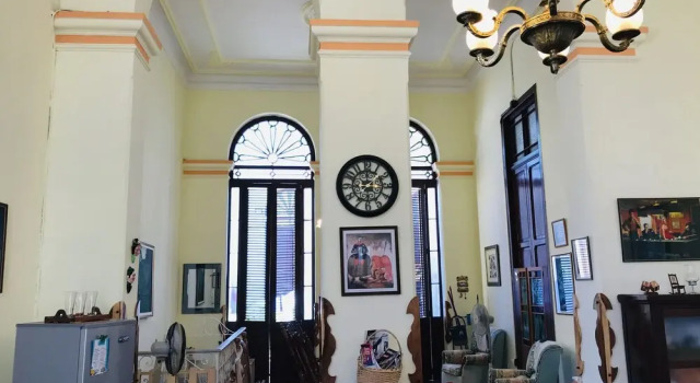 Casa Colonial Marlen y Lachi, Забронировать Отель Гавана Гавана, рядом с Старая площадь