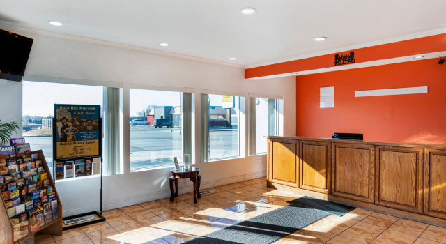 OYO Townhouse Dodge City KS, Buchen Sie Hotel SPA-Hotels in Dodge City, SPA