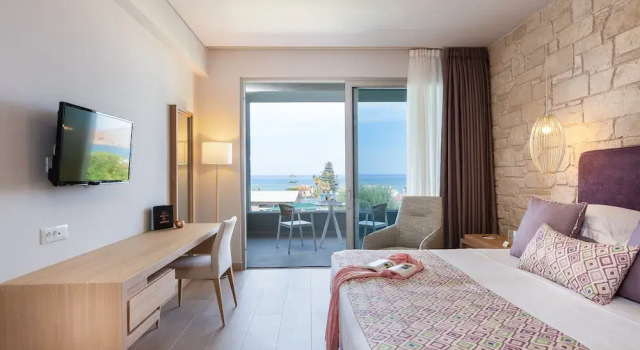Lux Villa w Heated-hydromassage Pool 200m to sea