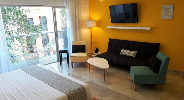 Quinta Bis Front King by SunandSea