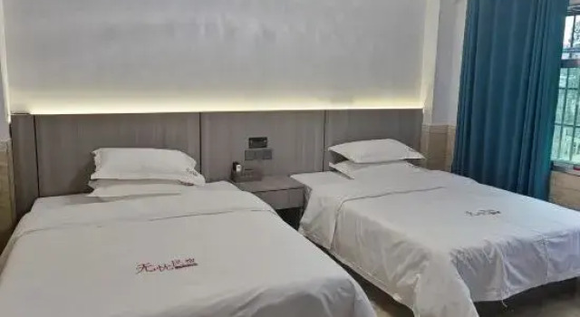 Семейный люкс Worry-free Homestay (Biancheng Chadong Scenic Area Store)
