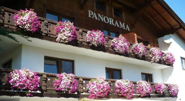 Haus Panorama, Rezerwuj Hotel Hotele w Tyrol z parkingiem, Parking