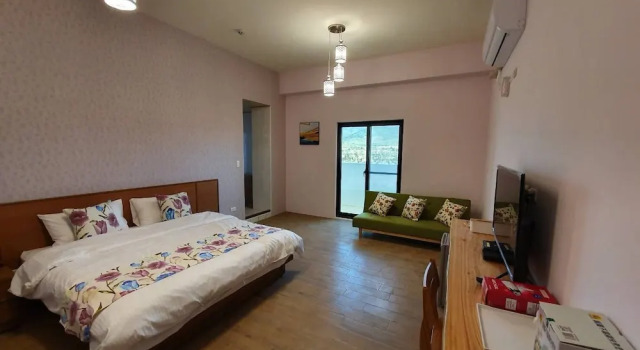 Camera doppia Standard con balcone Clare Holiday B&B