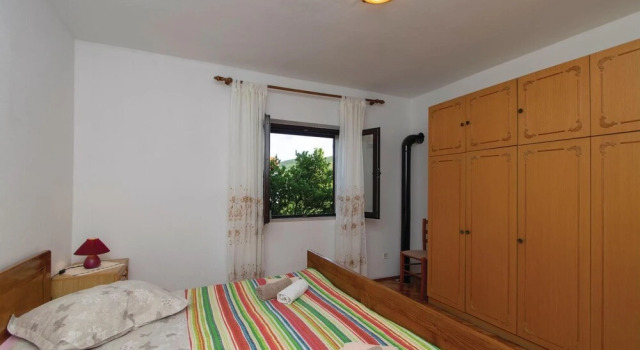 Awesome Home in Racisce With Wifi and 4 Bedrooms