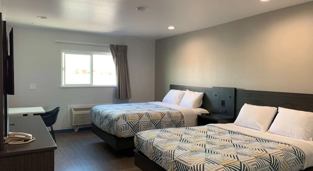 Четырёхместный номер Standard Motel 6 Bullhead City, Az - Laughlin