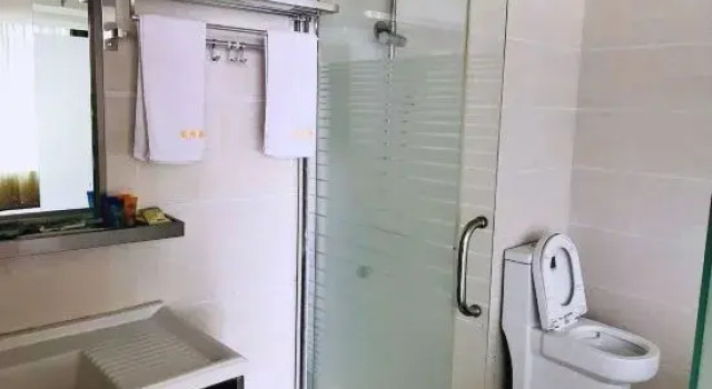 Longxing Business Hotel