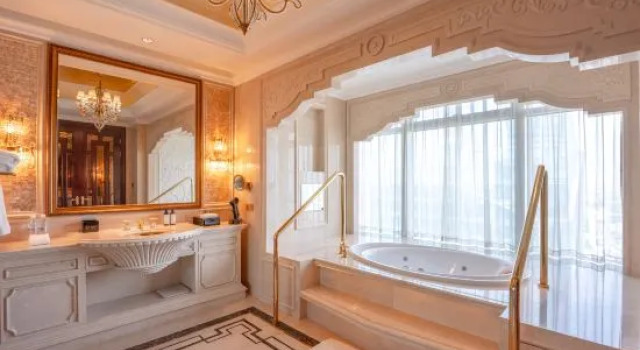 Люкс Presidential Dongwu New Century Grand Hotel Huzhou