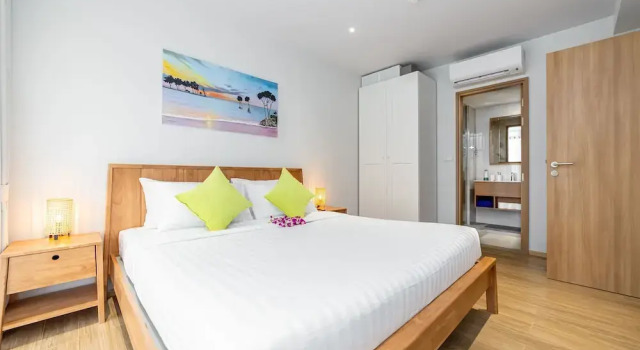 Seaside 2BR 200 m to BangTao beach