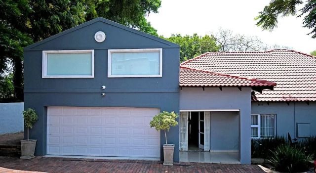 Zwelakho Luxury  furnished apartments, Boek Appartement Sandton 