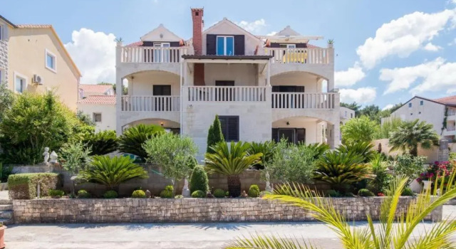 Апартаменты с 2 комнатами с видом на море Apartments Paco