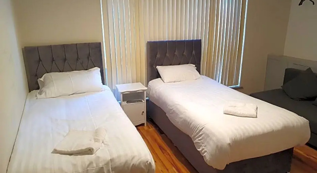City Centre 5 double bedroom detached, Забронировать Отель Ливерпуль Мерсисайд, рядом с Квартал Каверн