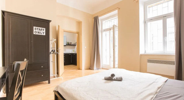 Premier Apartment near Museum