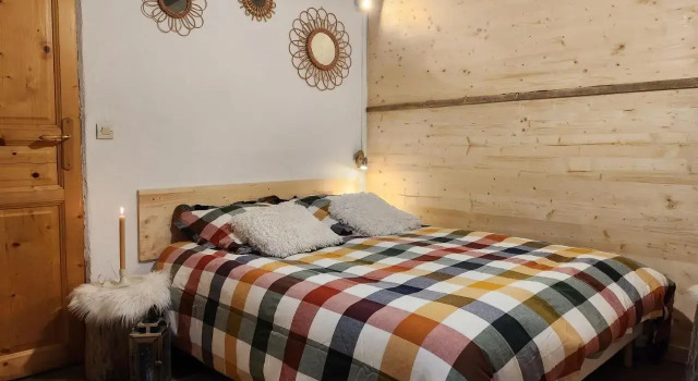 Chalet Dheidi, Book Chalet Hoteller i Rhône-Alps med parkering, Parkering