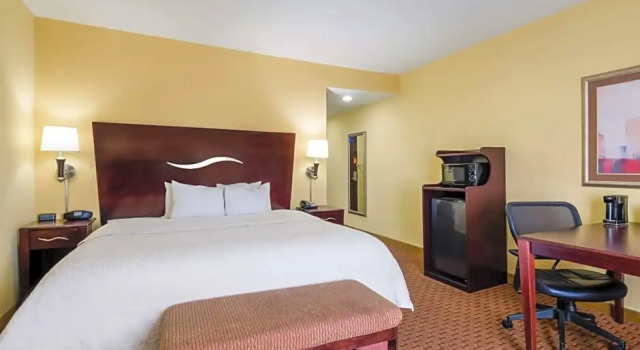 Люкс Hampton Inn Galax