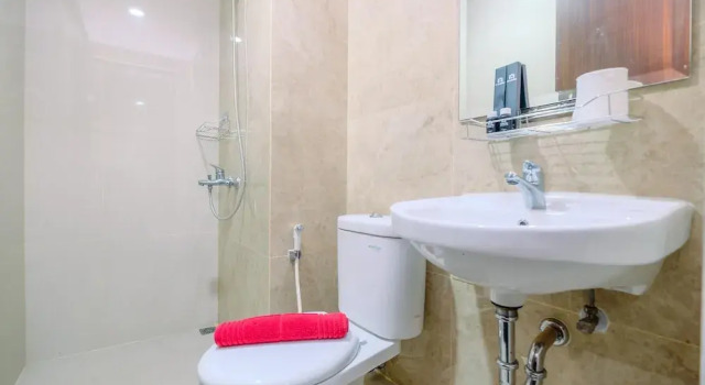 Апартаменты Deluxe Best Deal And Comfortable 2Br Transpark Cibubur Apartment Near Mall