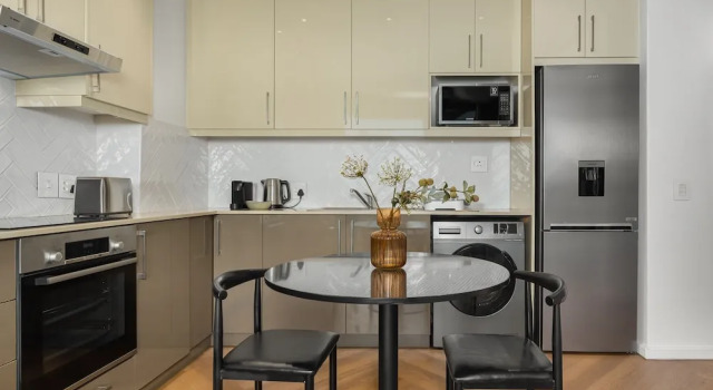 Апартаменты Classic Bridgewater One Apartments