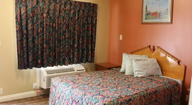 Номер Economy Four Corners motel