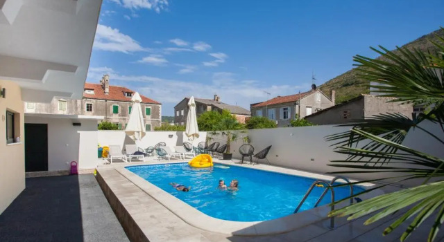 Апартаменты Bella Vista Suites
