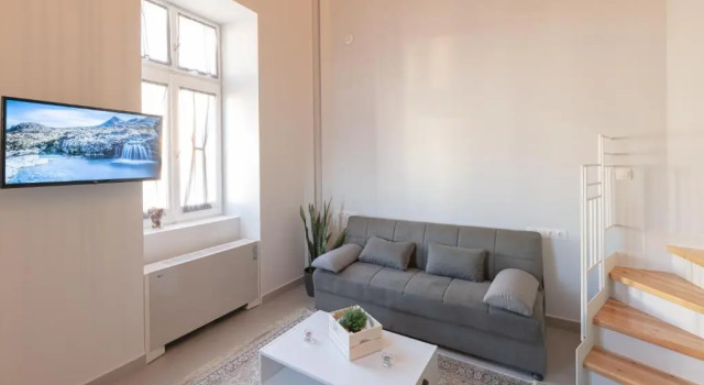 Полулюкс Ether Loft Suites