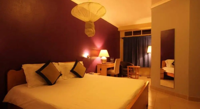 Полулюкс Курортный отель Mount Elgon Hotel & Spa