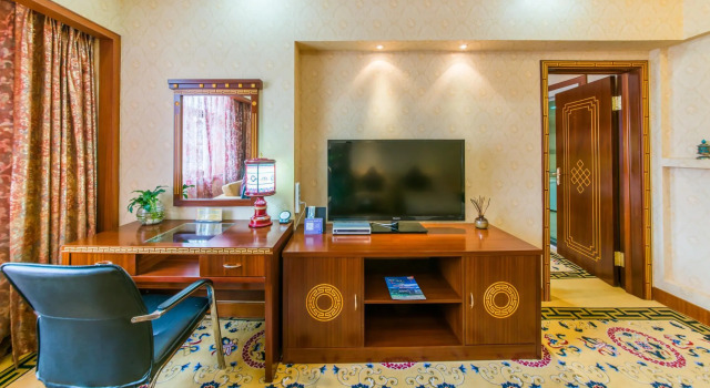 Люкс Deluxe ShenChuan Tibetan Style Hotel Shangri-La