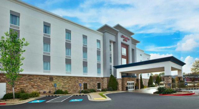 Hampton Inn North Little Rock McCain Mall, AR, Забронировать Отель Литтлрок Арканзас