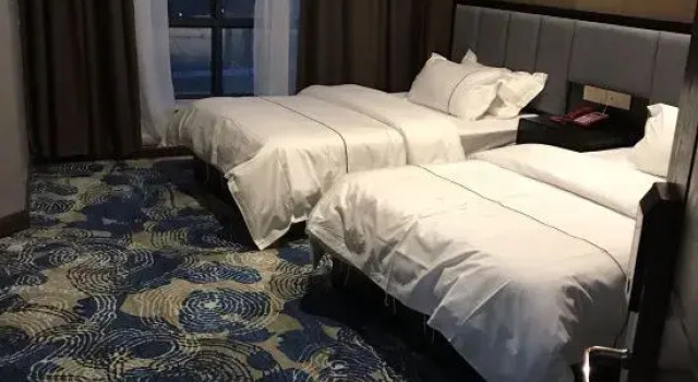 Holiday Inn Karamay Yuxuan, Book Hotel Hotels in Xinjiang with Parking, Parking
